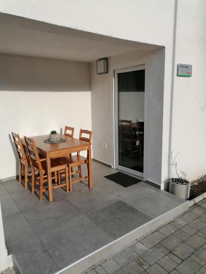 Apartma Pr Urarj Kobarid Bagian luar foto